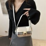 𝐆𝐈𝐅𝐓𝐘 DESIGNER MINI LEATHER BAG WITH DOUBLE HANDLE - Image 5