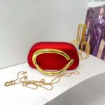 QUALITY FASHION CLASSIC CLUTCH