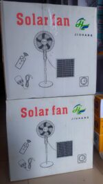 16INCHES QUALITY SOLAR RECHARGEABLE STANDING FAN WITH REMOTE CONTROL AND BULB 

Comes with:
1 bulb
Solar panel
Remote control
3 mouth plug - Image 2