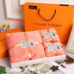 3IN1 FLUFFY WATER ABSORBENT TOWEL IN A FANCY BOX&BAG (Exactly  home textile brand)
💯 cotton•••VERY FULL AND FLUFFY

COLOR:AVAILABLE IN 5 COLOURS