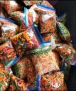 SANDWICH  ZIPLOCK BY 125PC 

SIZE 16.5cm*14.9cm

DIRECT LINK TO PLACE YOUR ORDER 

Perfect size for storing your diced carrot,Veggies and kids snacks n fruit to school*   NOW YOU DONT NEED TO THROW AWAY THE LEFTOVER FOOD AS ZIPLOCK STORAGE BAGS ARE HERE TO PROTECT FOOD,KEEP IT FRESH WHILE LOCKING OUT THE FREEZER BURN